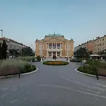 In The Centar Of *