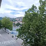 Daire In The Centar Of *