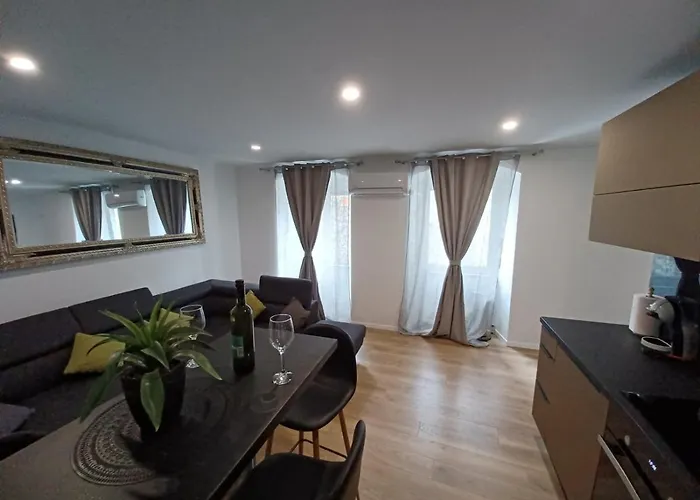 Appartamento In The Centar Of