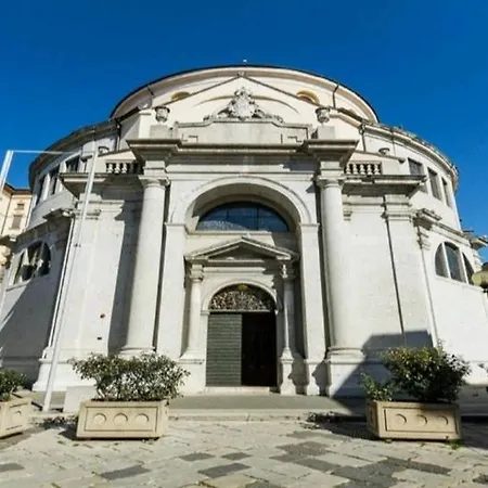 In The Centar Of * Ριέκα